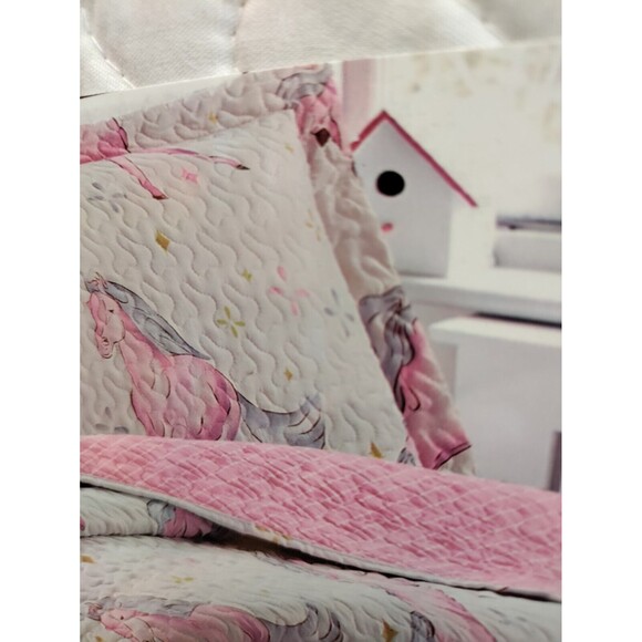 Unicorn Twin Size Quilted Bedding  And Sham Set - Picture 1 of 10